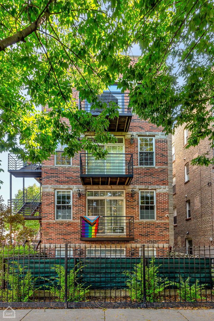 2701 Hirsch Street, Chicago, IL 60622