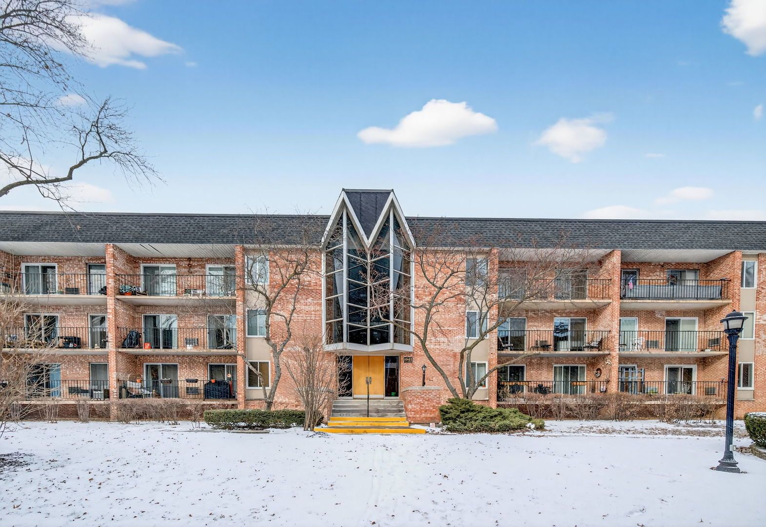 1041 Mill Street — Naperville, IL 60563