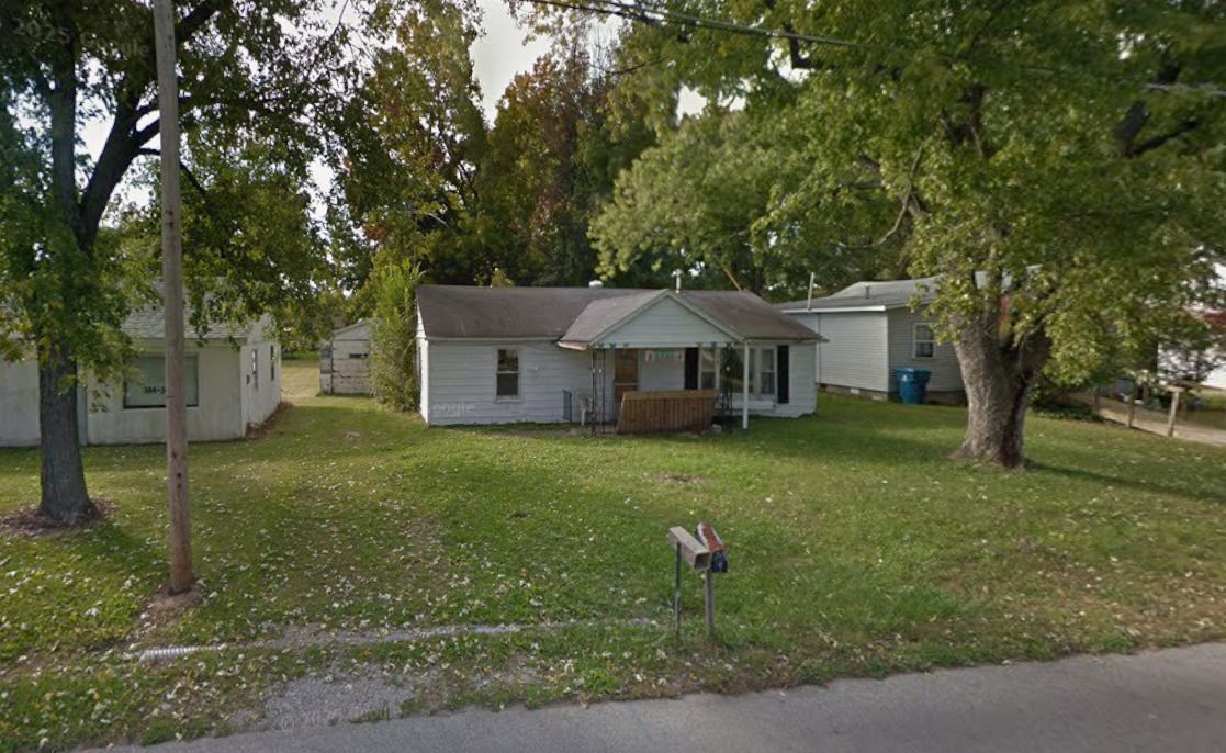 713 Burrell Street, Carmi, IL 62821