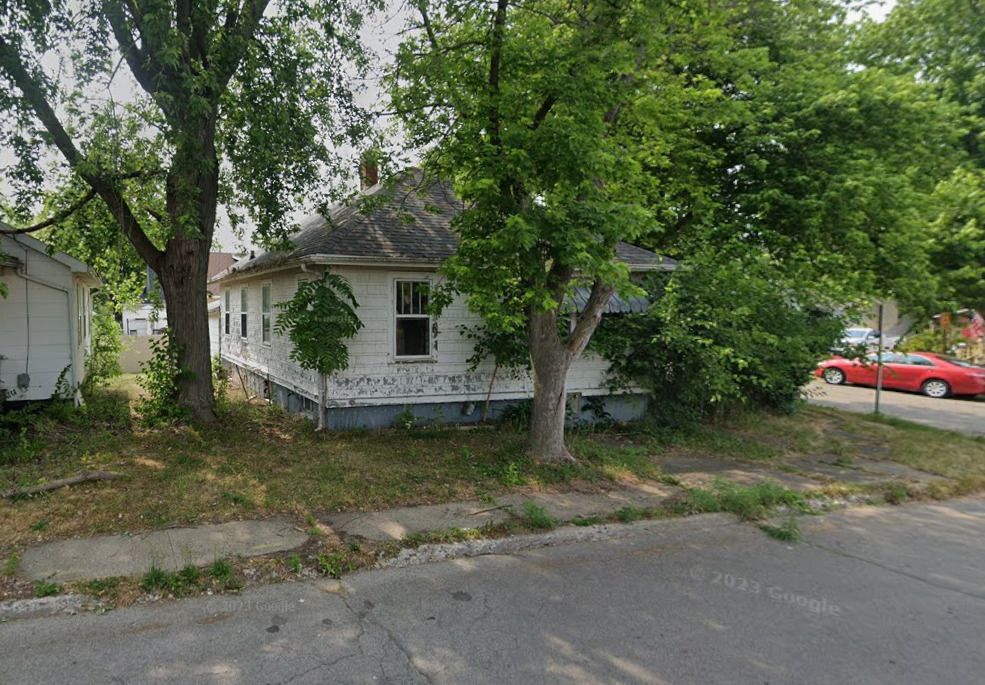 666 N Avenue B, Canton, IL 61520