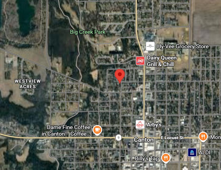 666 N Avenue B, Canton, IL 61520