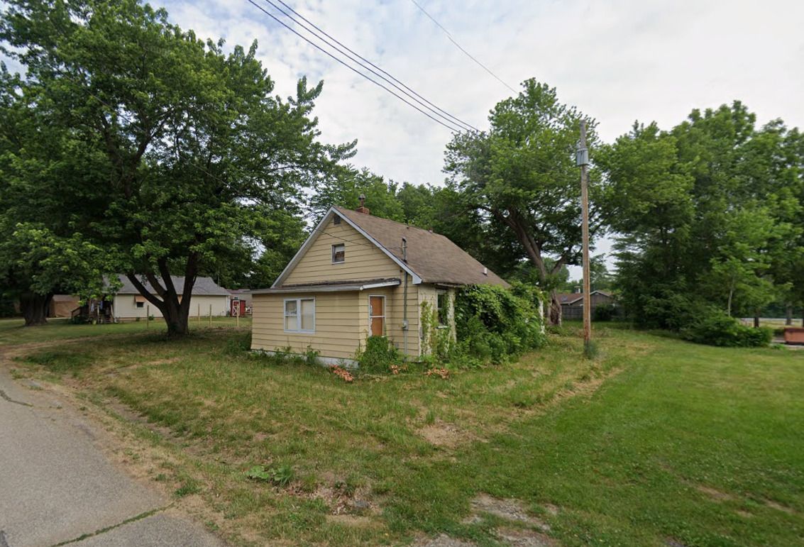 153 E Main Street, Canton, IL 61520