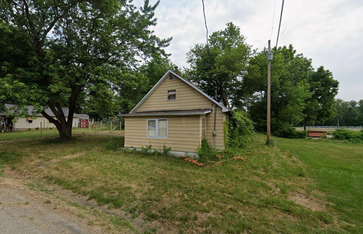 153 E Main Street, Canton, IL 61520