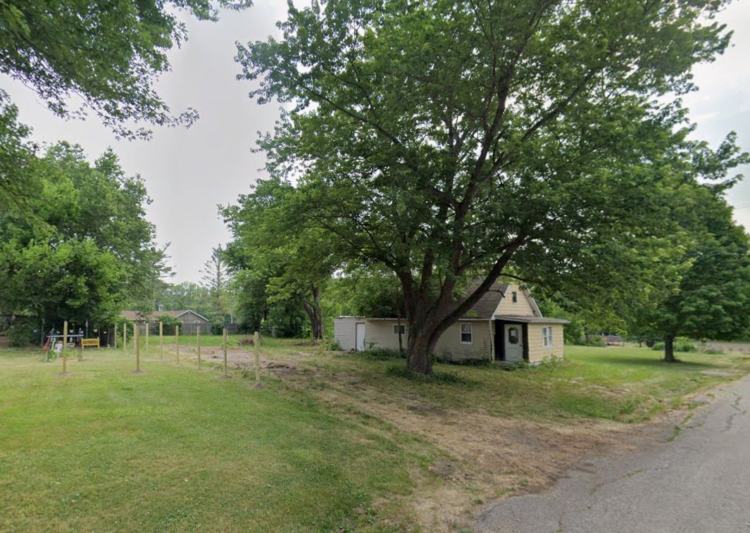 153 E Main Street, Canton, IL 61520