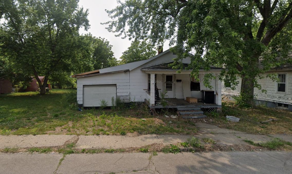 654 N Avenue B, Canton, IL 61520
