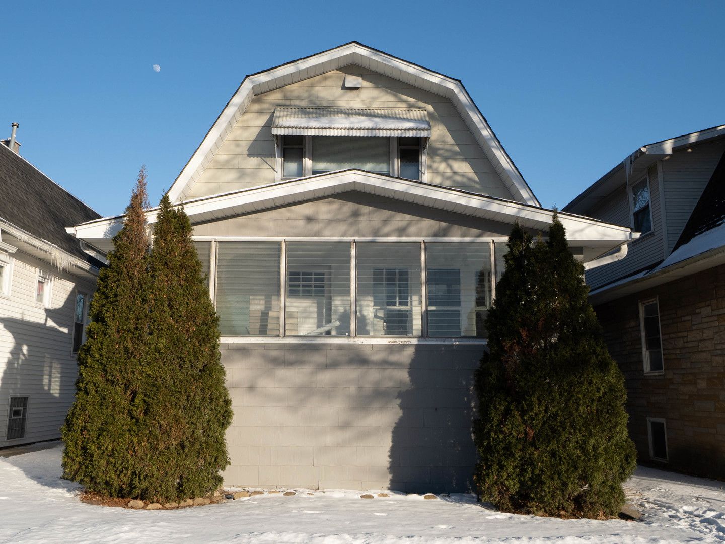 2203 N 74th Avenue — Elmwood Park, IL 60707