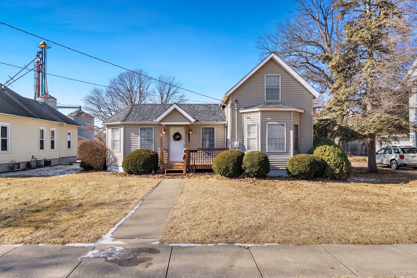 401 N Ridge Street — Cambridge, IL 61238