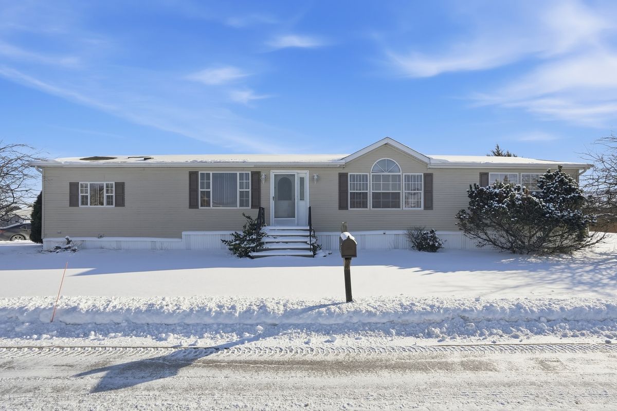 33 Drake Lane, Beecher, IL 60401