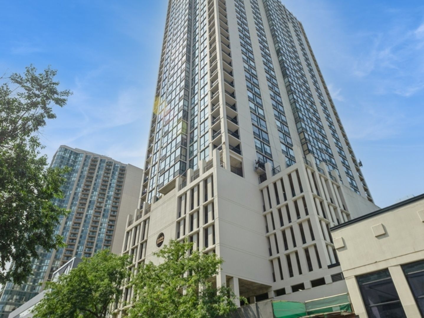 1122 N Clark Street #3705 — Chicago, IL 60610