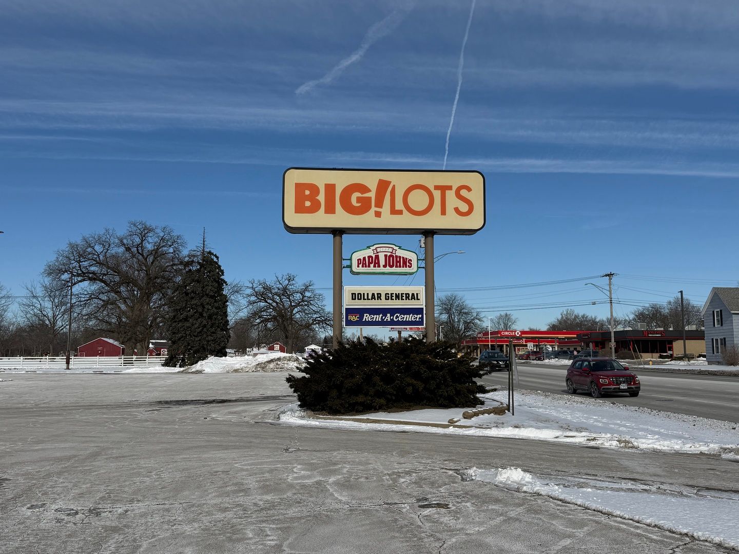 185 N Kennedy Drive — Bradley, IL 60915