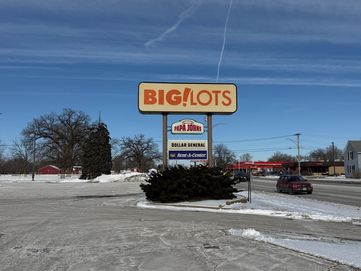 185 N Kennedy Drive, Bradley, IL 60915