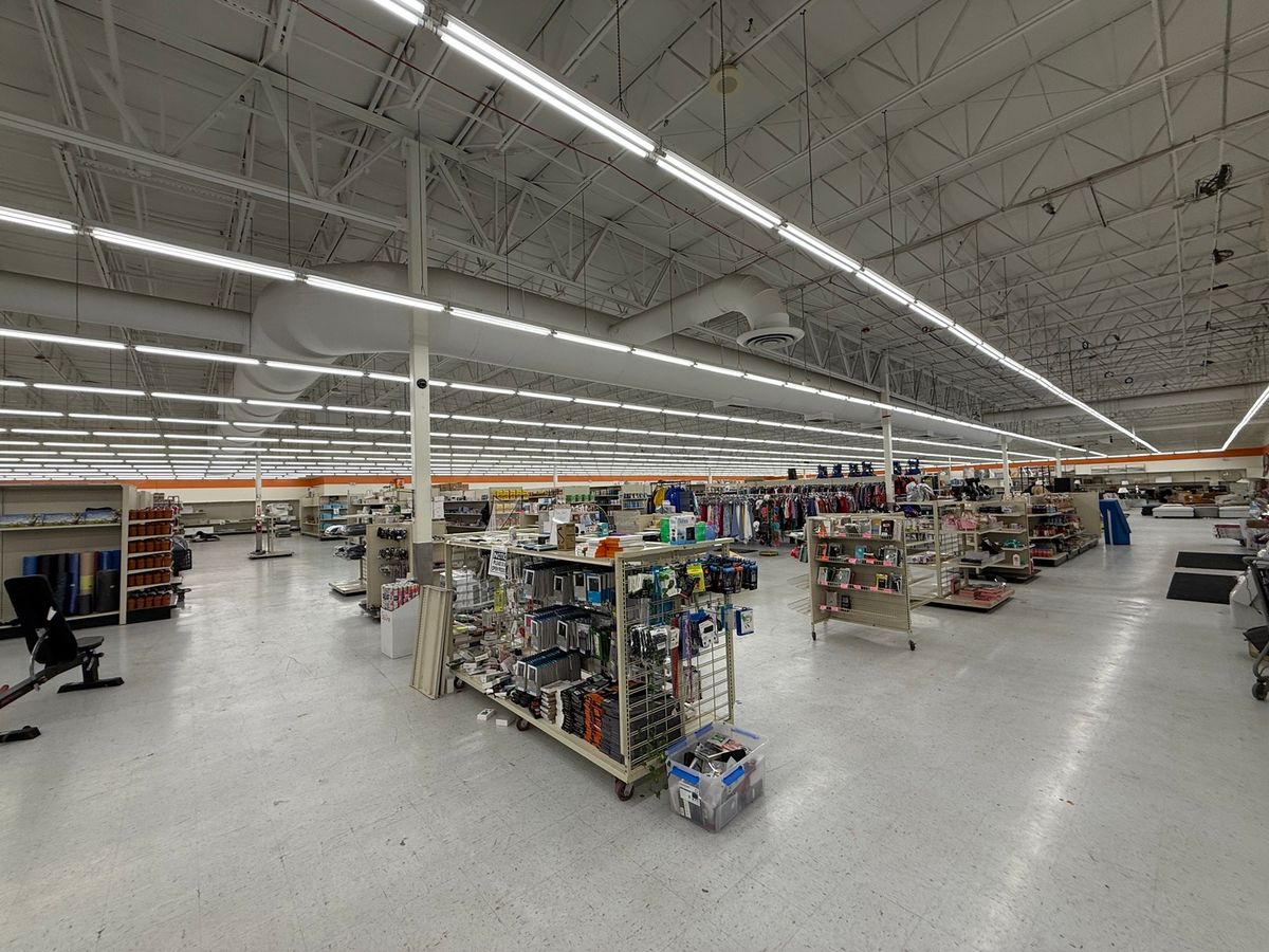 185 N Kennedy Drive, Bradley, IL 60915