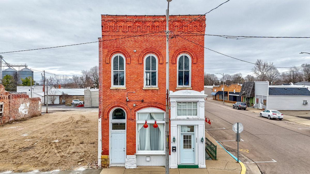233 5th Street, Lacon, IL 61540