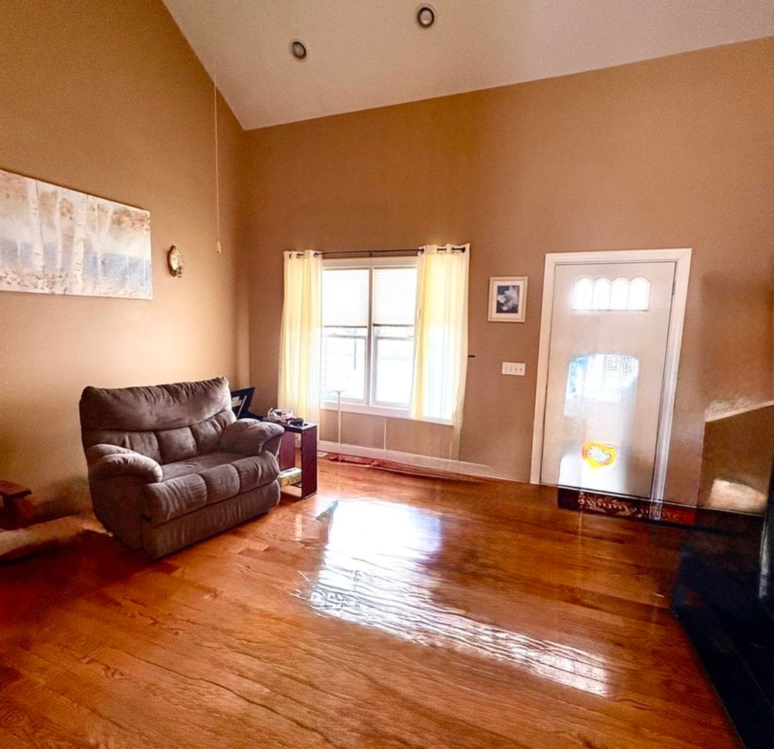 344 A Cassidy Court, Utica, IL 61373