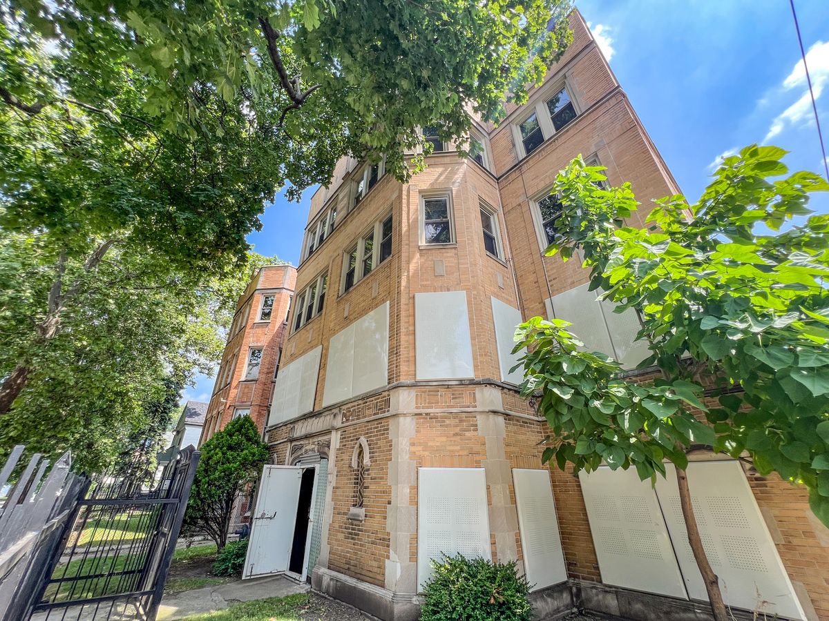 7959 Muskegon Avenue, Chicago, IL 60617