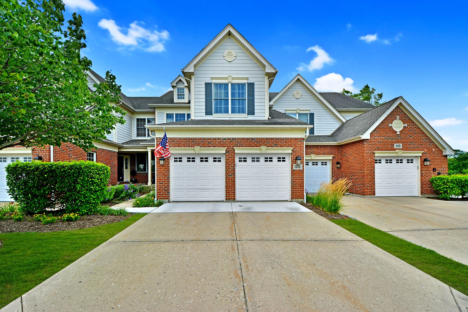 25 Harborside Way — Hawthorn Woods, IL 60047
