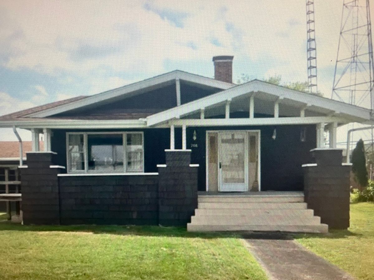 708 St. Louis Street, West Frankfort, IL 62896