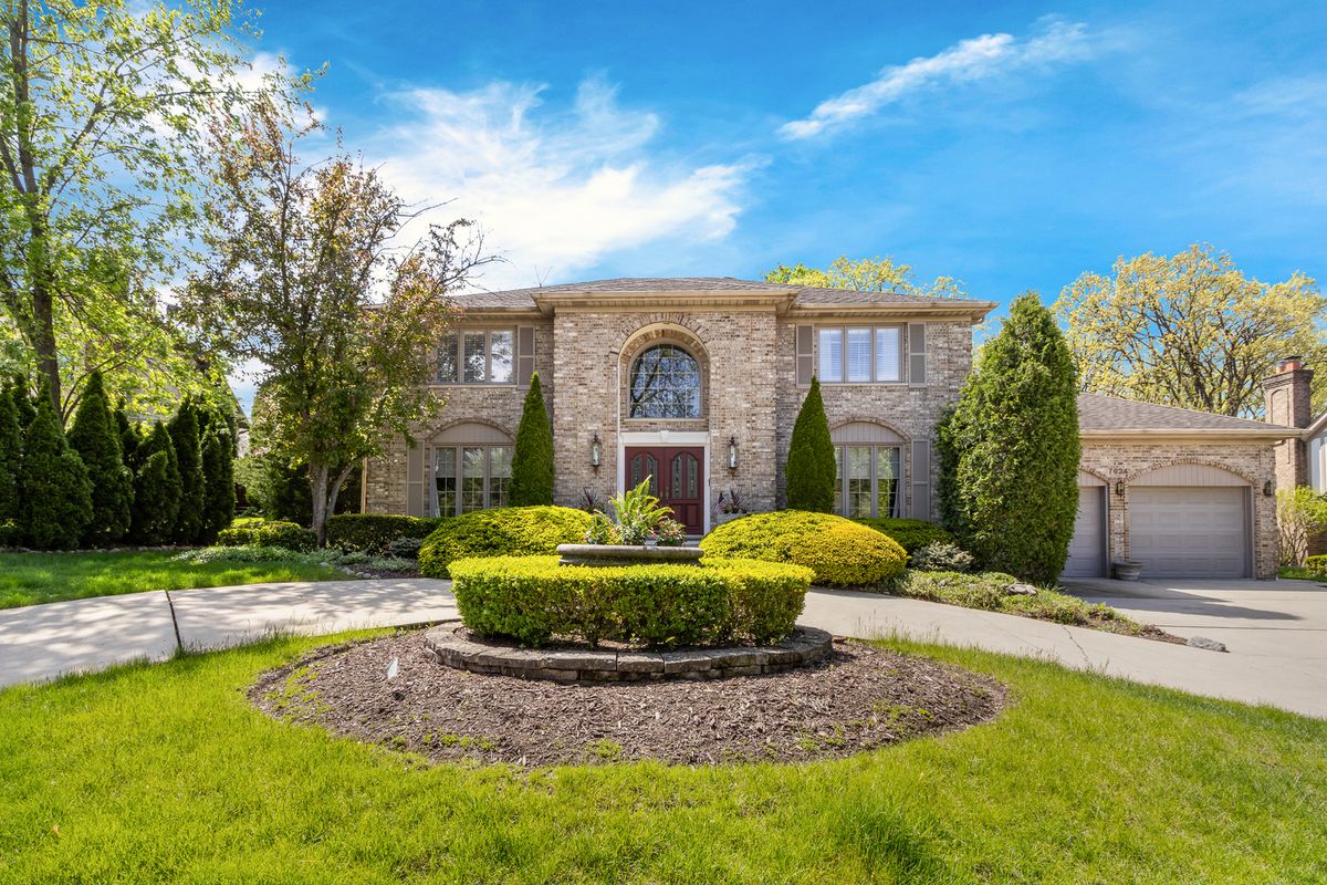 7624 Forest Hill Road, Burr Ridge, IL 60527