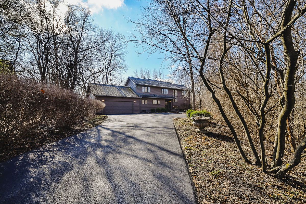 1907 Shoreline Drive, St. Charles, IL 60174