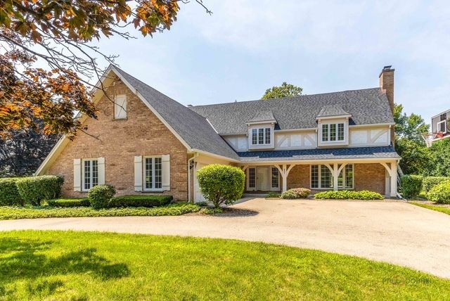 931 Coventry Drive — Lake Forest, IL 60045