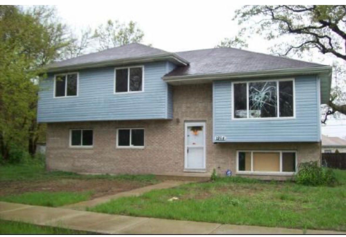 1864 Michigan City Road — Calumet City, IL 60409