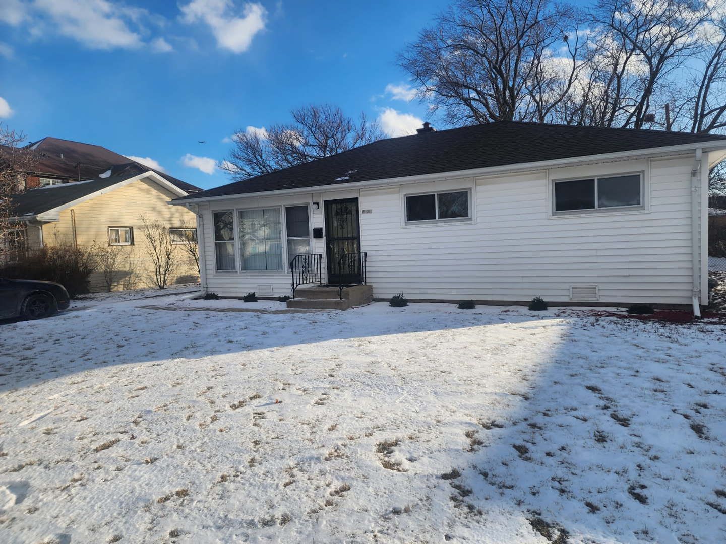 8235 W Summerdale Avenue — Chicago, IL 60656
