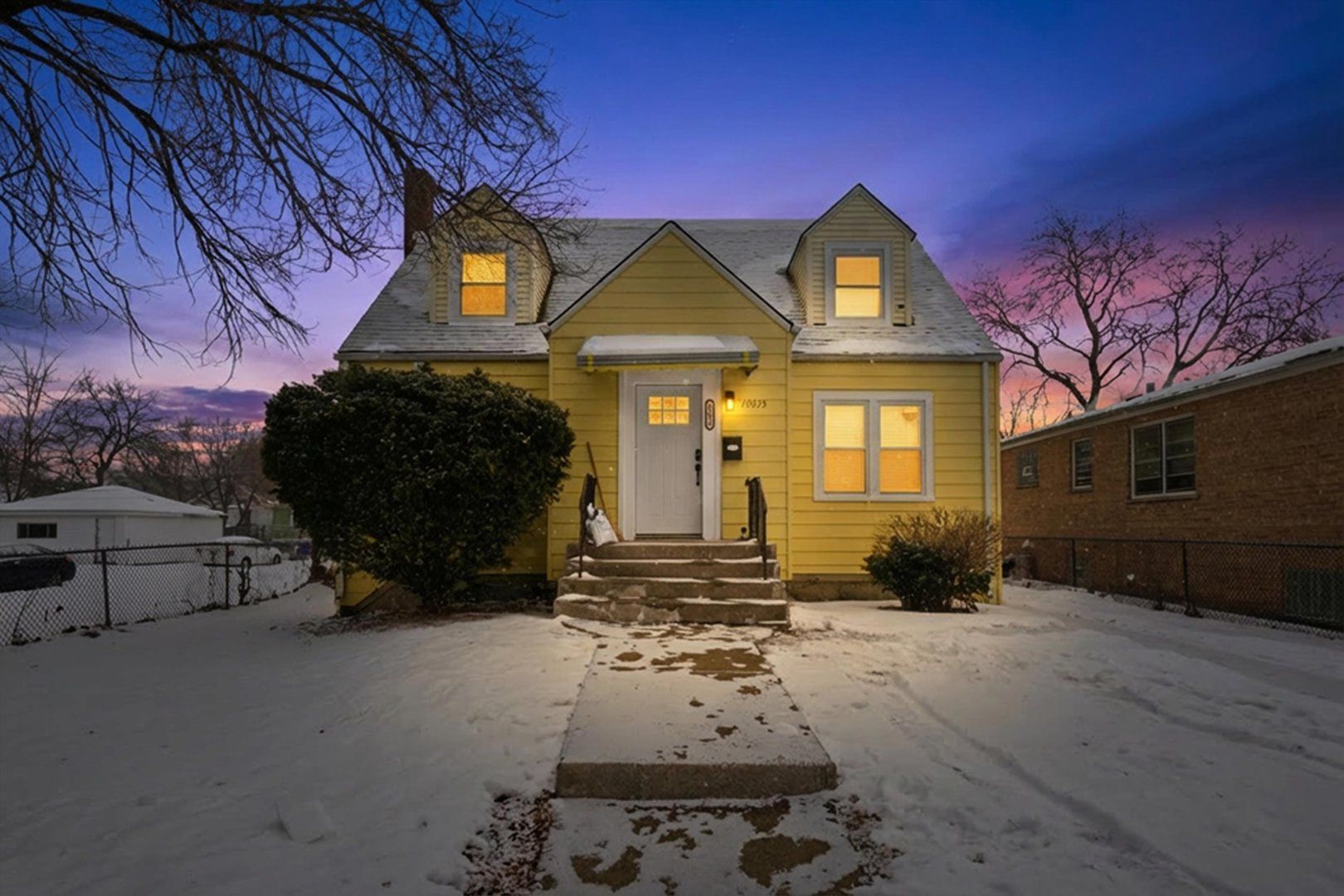 10035 S La Salle Street — Chicago, IL 60628