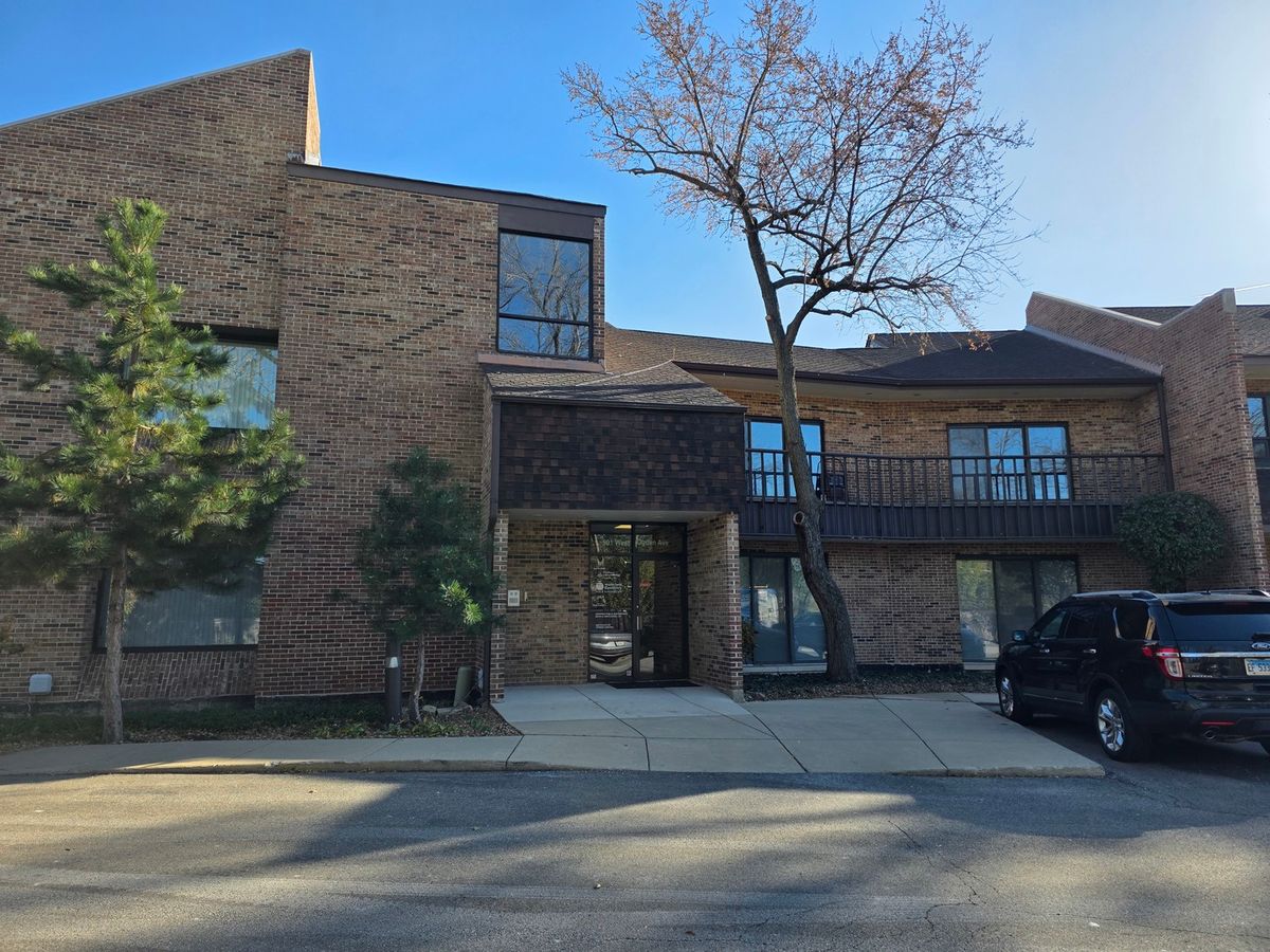 501 Ogden Avenue, Hinsdale, IL 60521