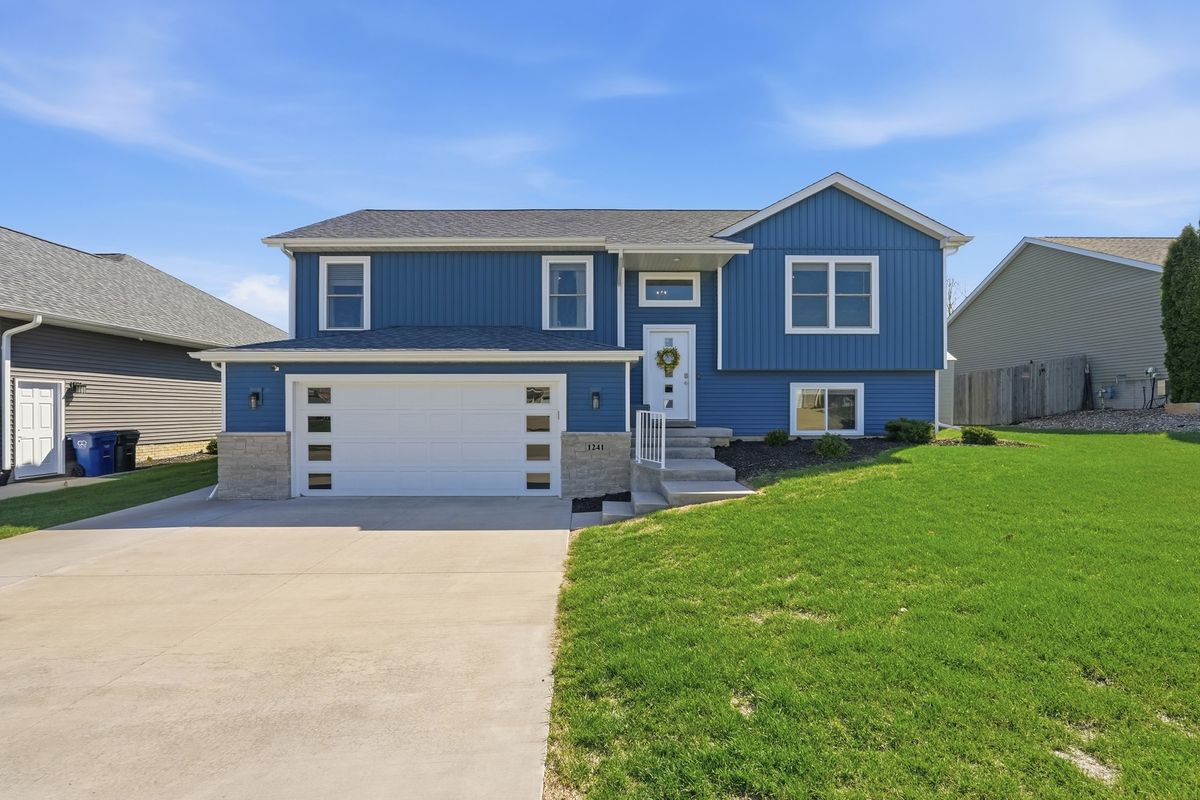 1241 63rd Street, Davenport, IA 52806