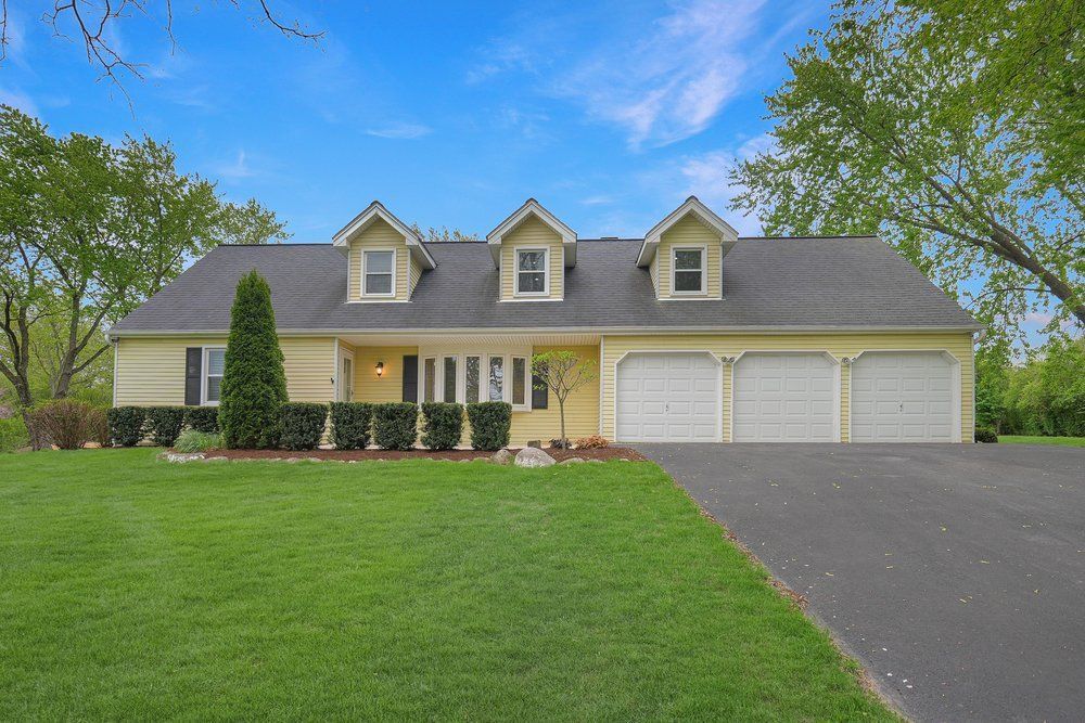 26W421 Wiesbrook Road, Wheaton, IL 60189