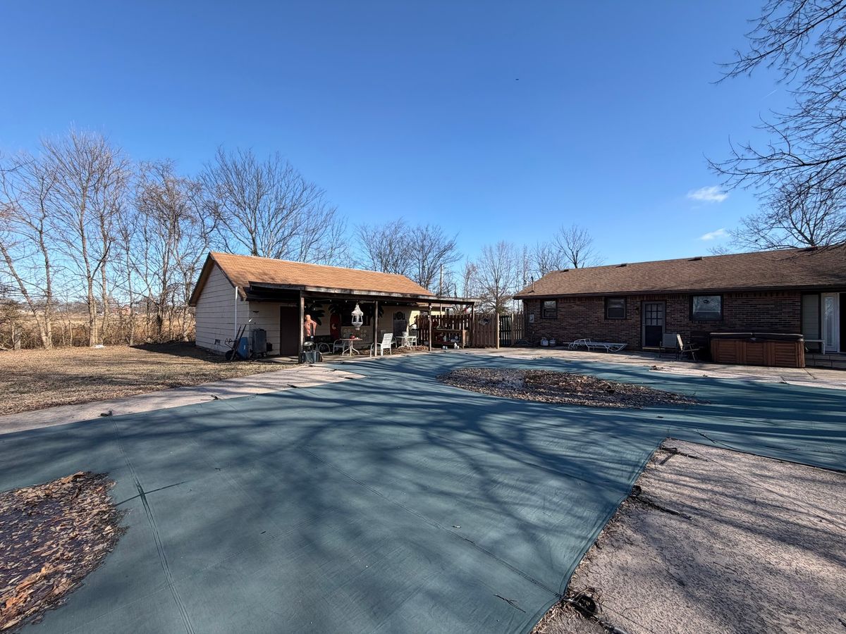 2813 Strawberry Road, Brookport, IL 62910