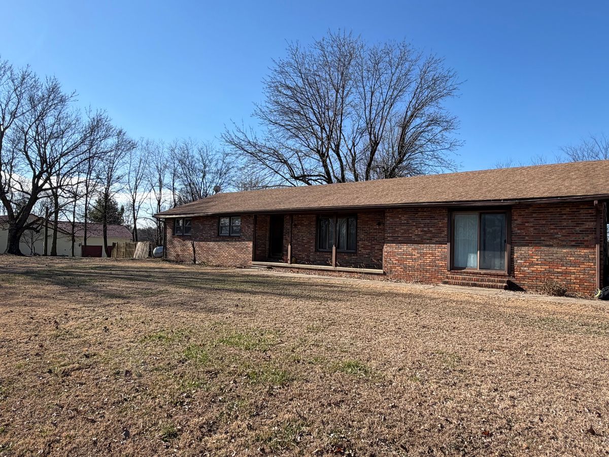 2813 Strawberry Road, Brookport, IL 62910