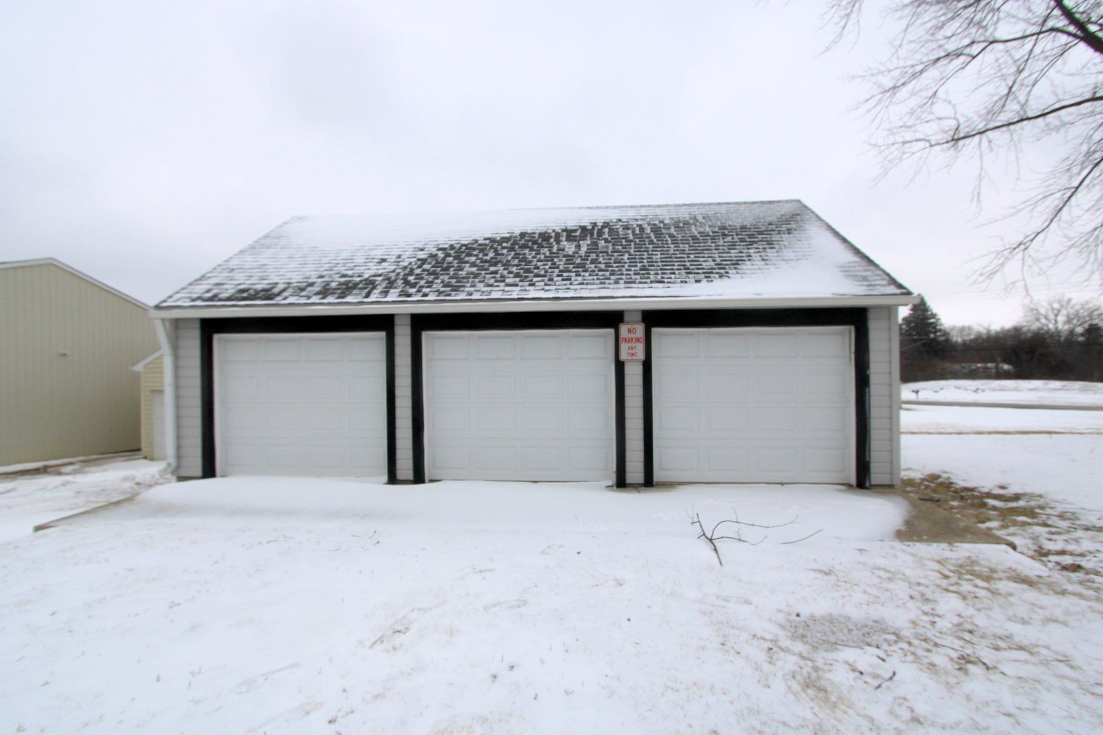 1010 Kimball Avenue #Garage — Woodstock, IL 60098