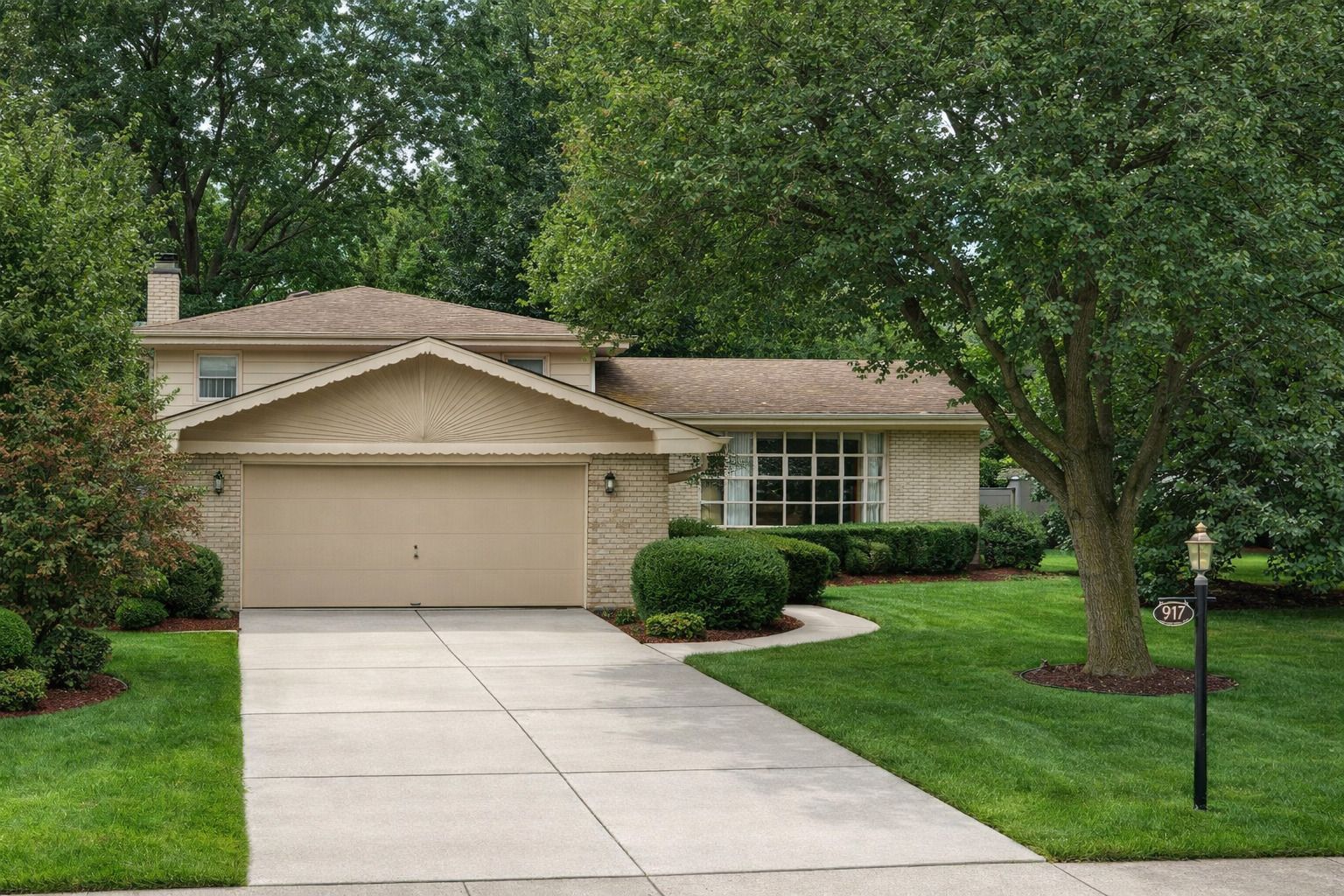 917 W Army Trail Boulevard — Addison, IL 60101