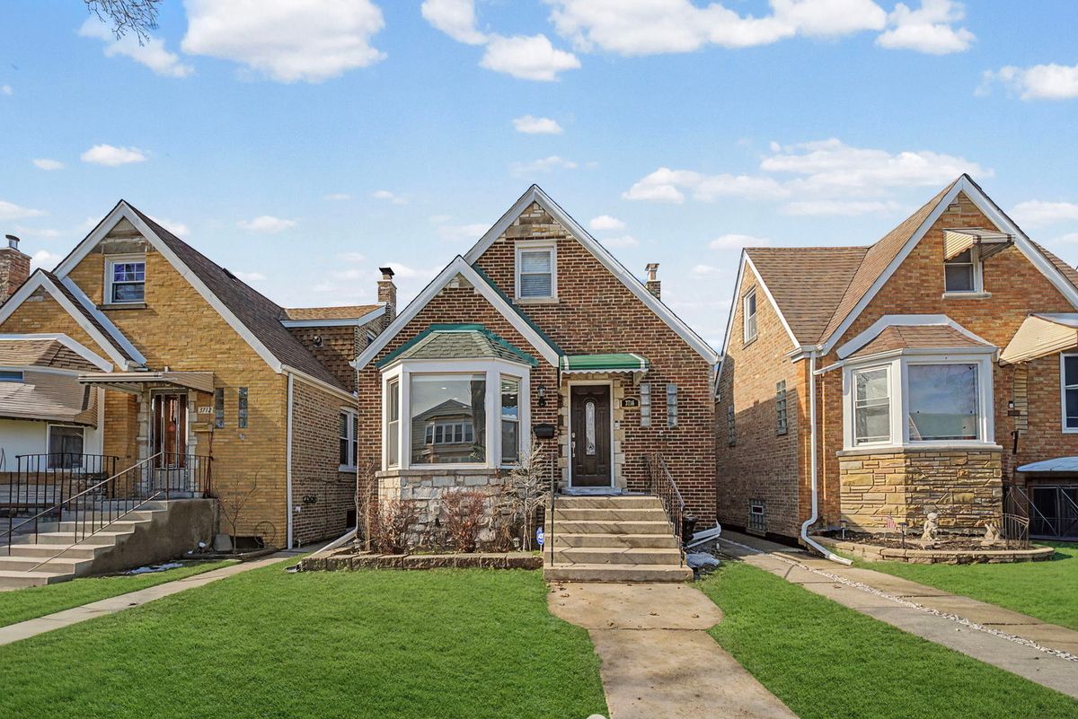 3716 Nottingham Avenue, Chicago, IL 60634