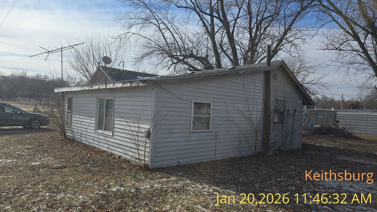301 S 14 Street, Keithsburg, IL 61442