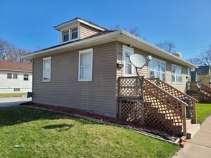 3121 Chicago Road — Steger, IL 60475