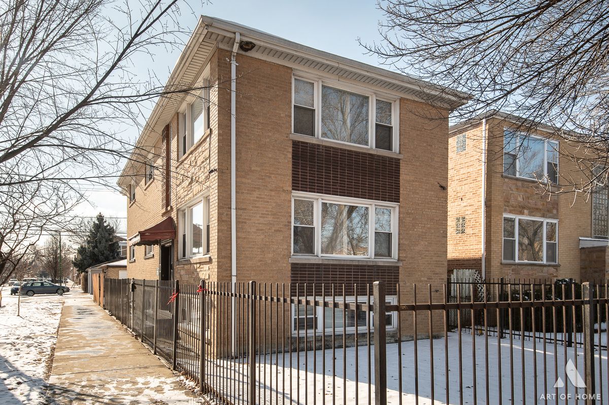 2750 Linder Avenue, Chicago, IL 60639