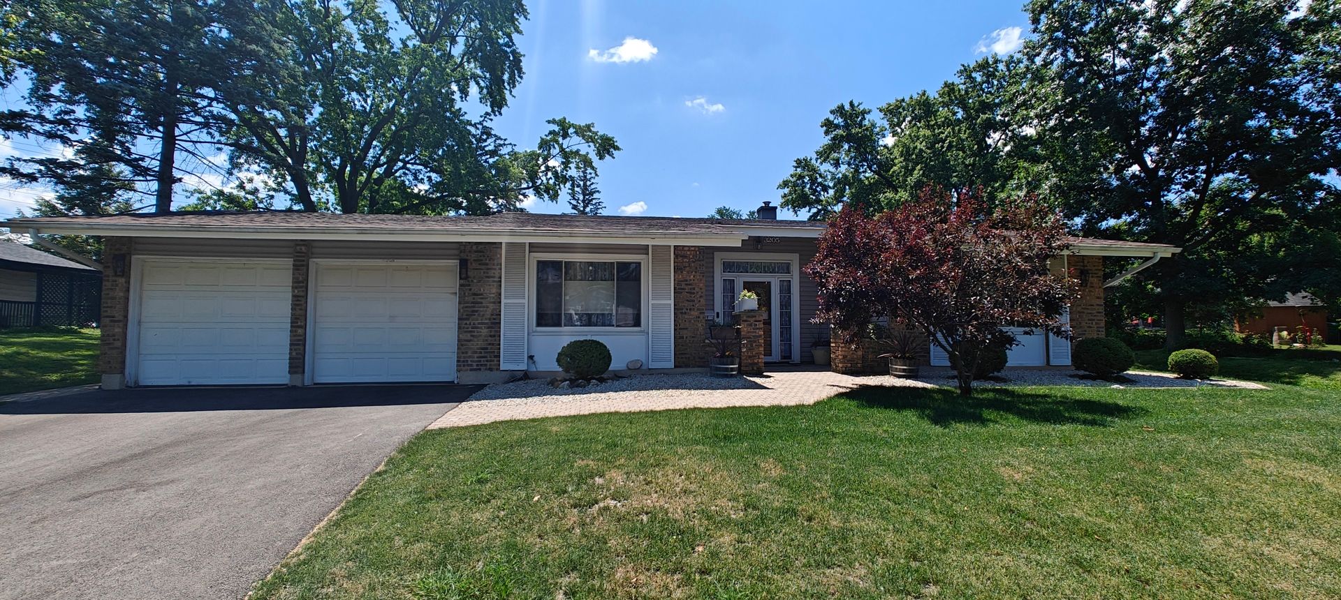 3205 63rd Street — Woodridge, IL 60517