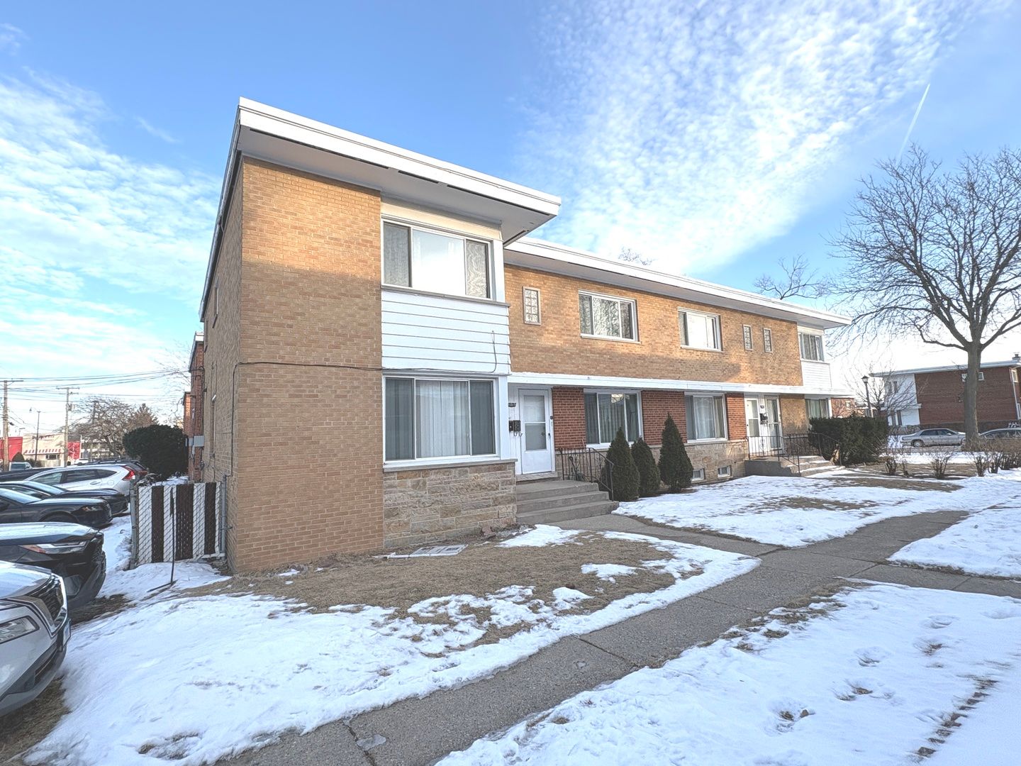 4864 Carol Street #D — Skokie, IL 60077