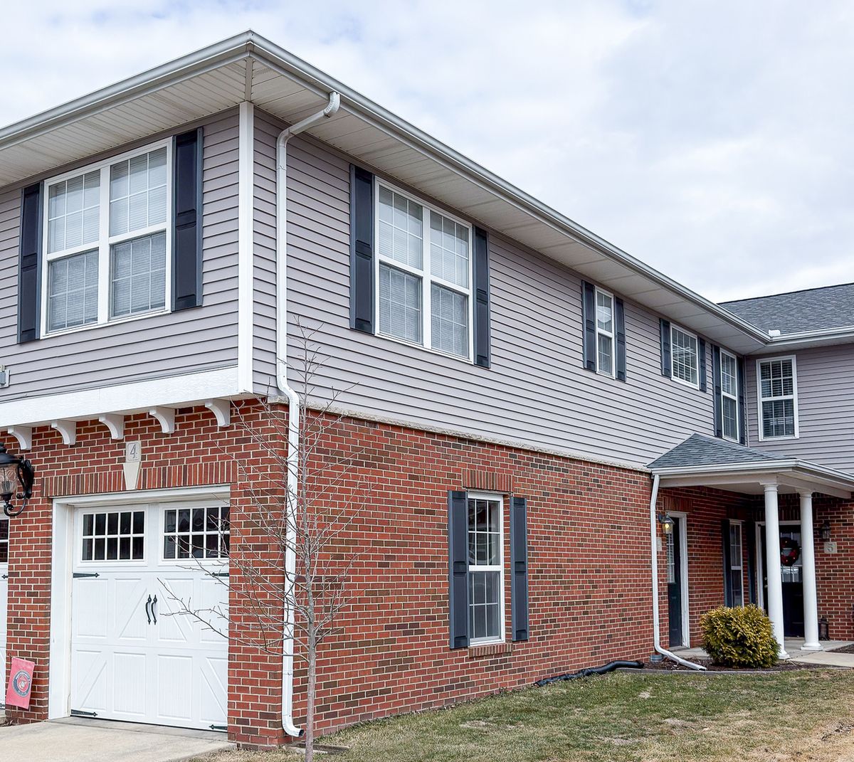 106 Essex Lane, Savoy, IL 61874