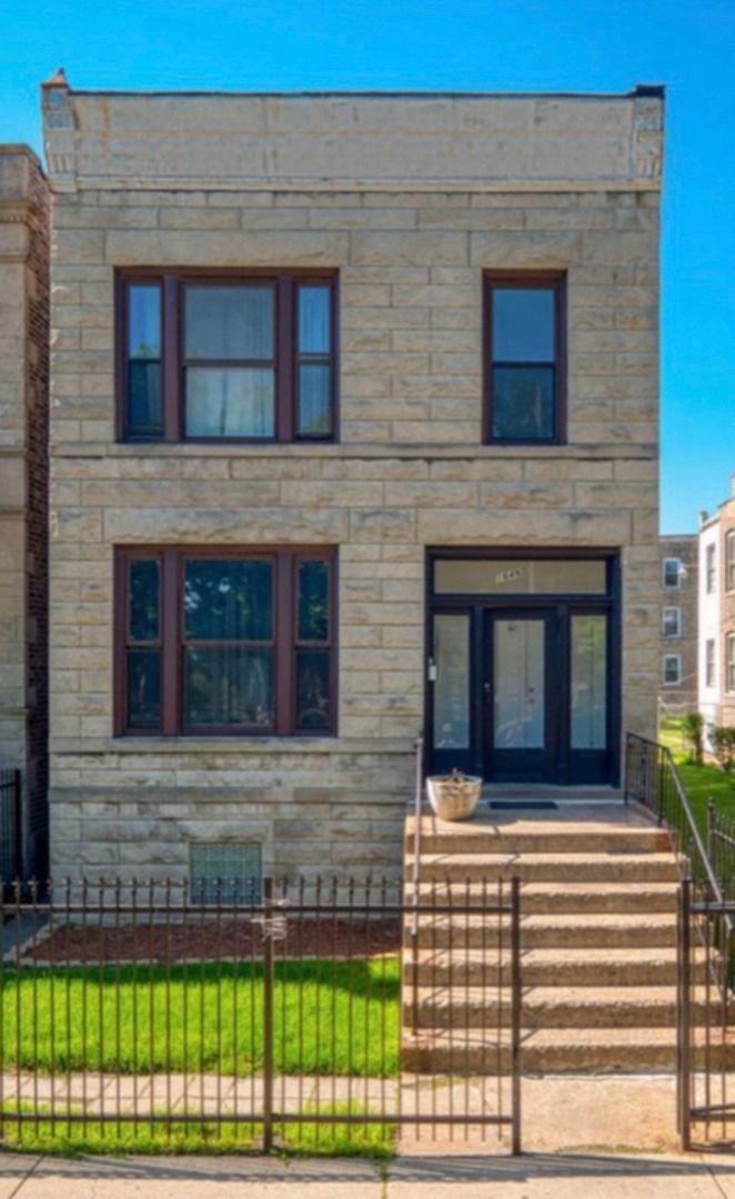 1649 Garfield Boulevard — Chicago, IL 60636