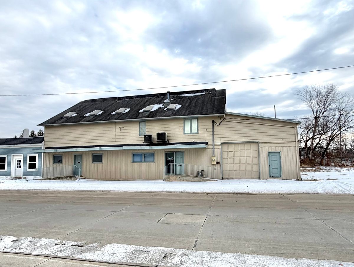 319-321 W. Locust Street, Fairbury, IL 61739