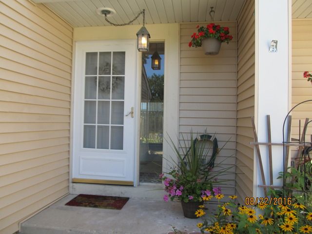 734 Colorado Court #734 — Carol Stream, IL 60188