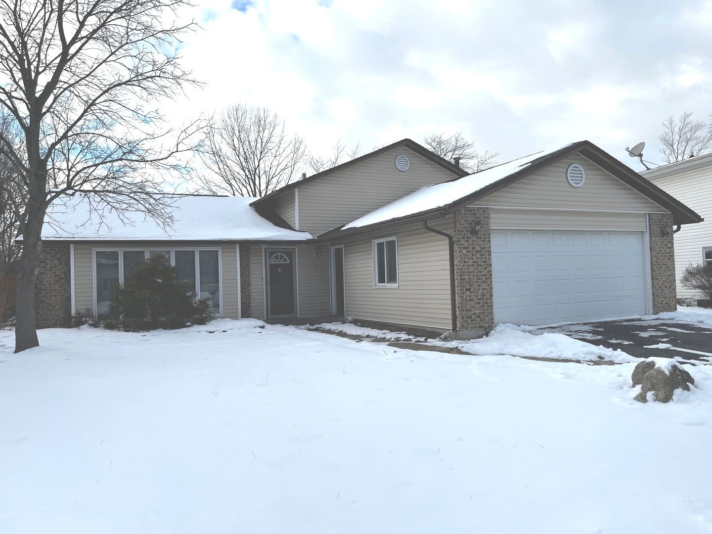 5249 Keith Drive — Richton Park, IL 60471
