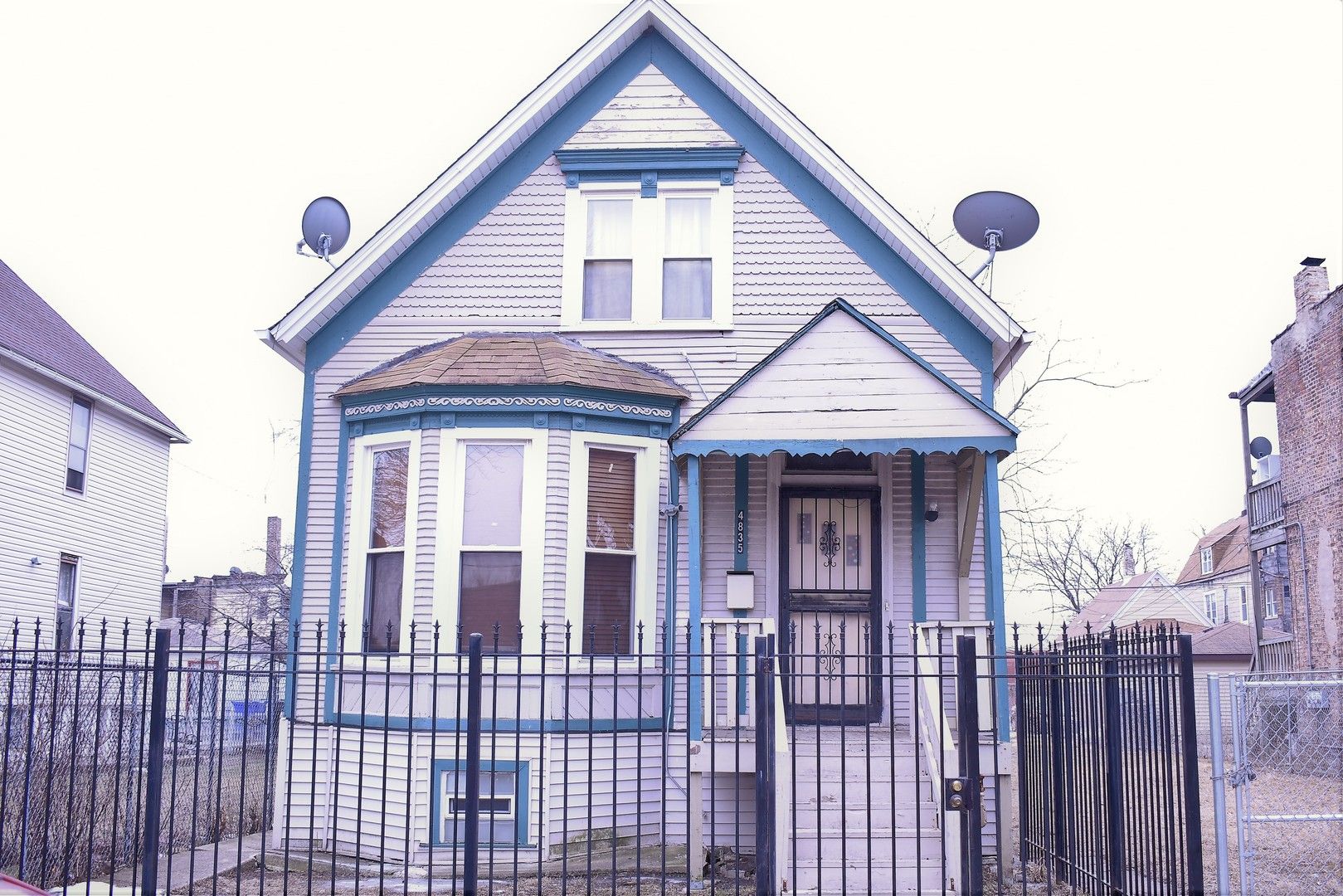 4835 W Congress Parkway — Chicago, IL 60644
