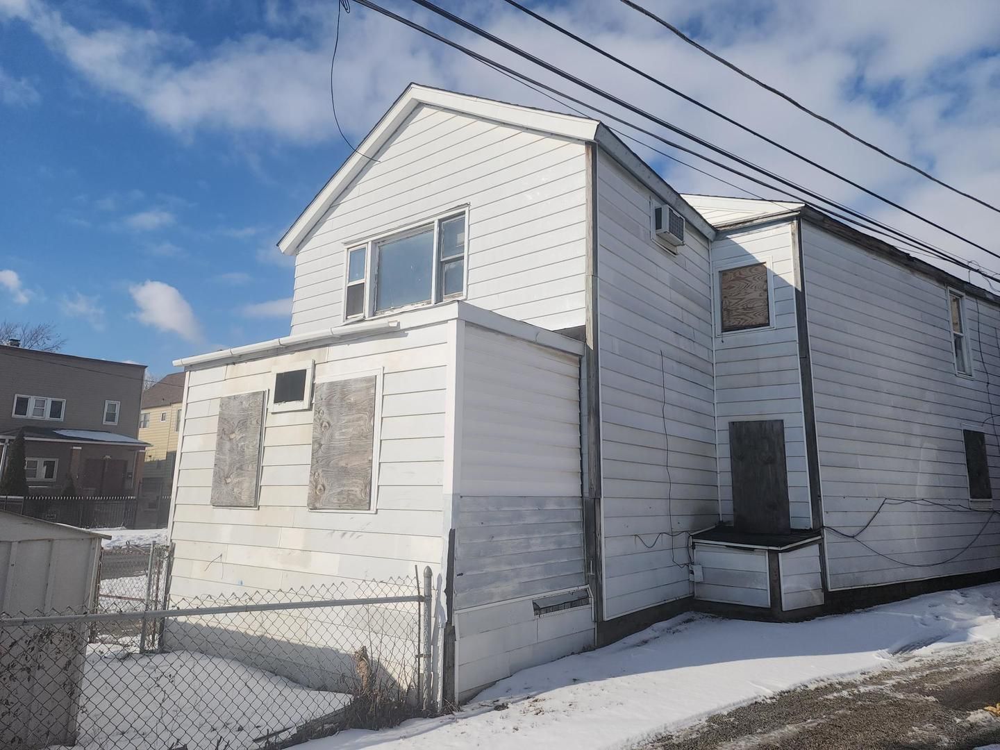 10029 Exchange Avenue — Chicago, IL 60617
