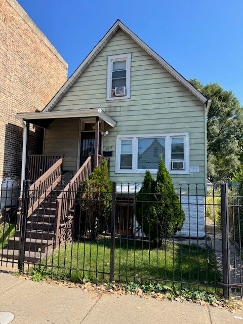 6037 S Racine Avenue — Chicago, IL 60636