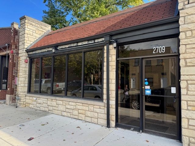 2709 Ridgeland Avenue — Berwyn, IL 60402