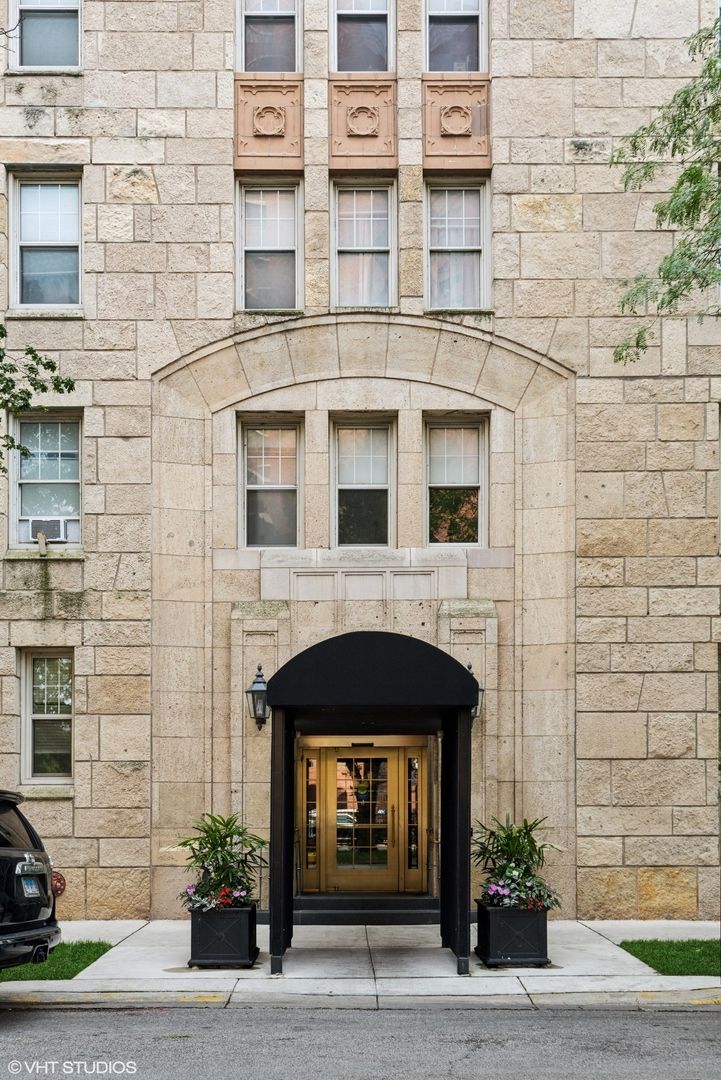 5000 East End Avenue, Chicago, IL 60615